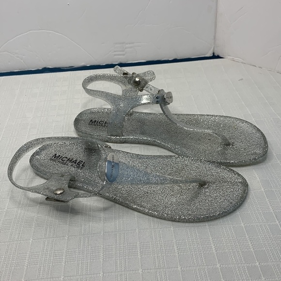 MICHAEL KORS Jelly PVC Thong Sandal MK Logo Plate Matte Silver - Picture 2 of 8